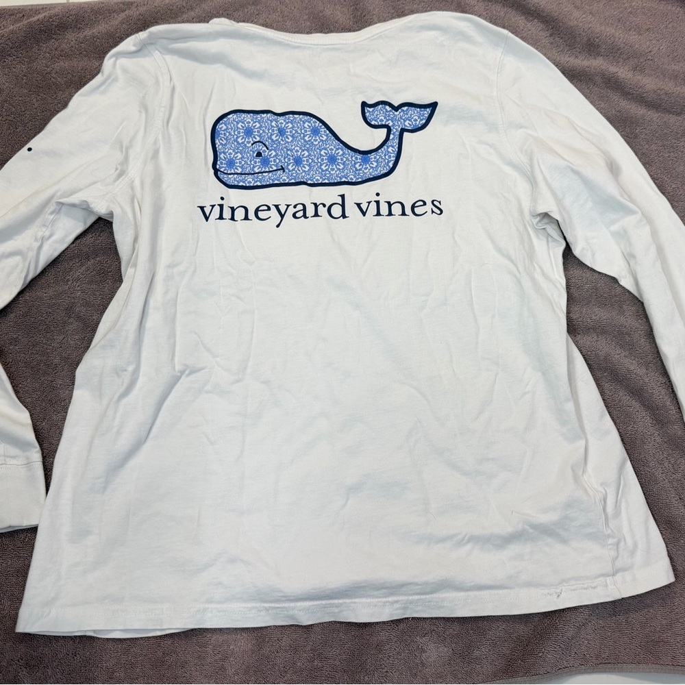 Vineyard Vines White Shirt with Blue Whale Logo - Men’s L